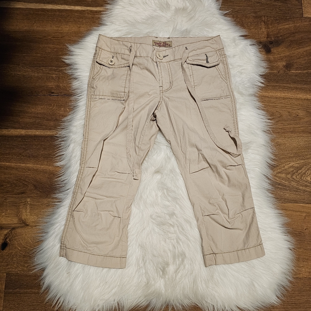 Vintage Low Rise Beige Cargo Capri Pants